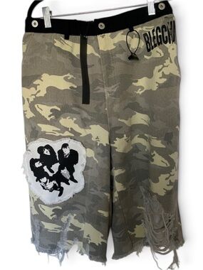 Supermade Camo Distressed Denim Shorts Graphic Patch NWT Medium